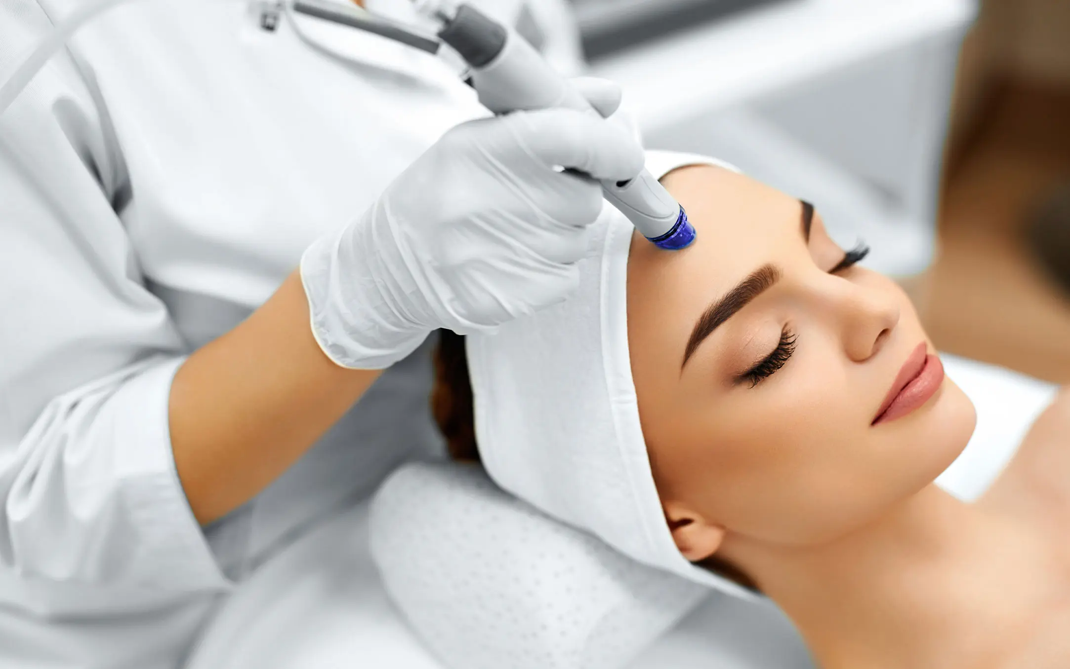 What Is Collagen Lift Therapy and How Can It Help Ageing, Loose Skin Oxshott?